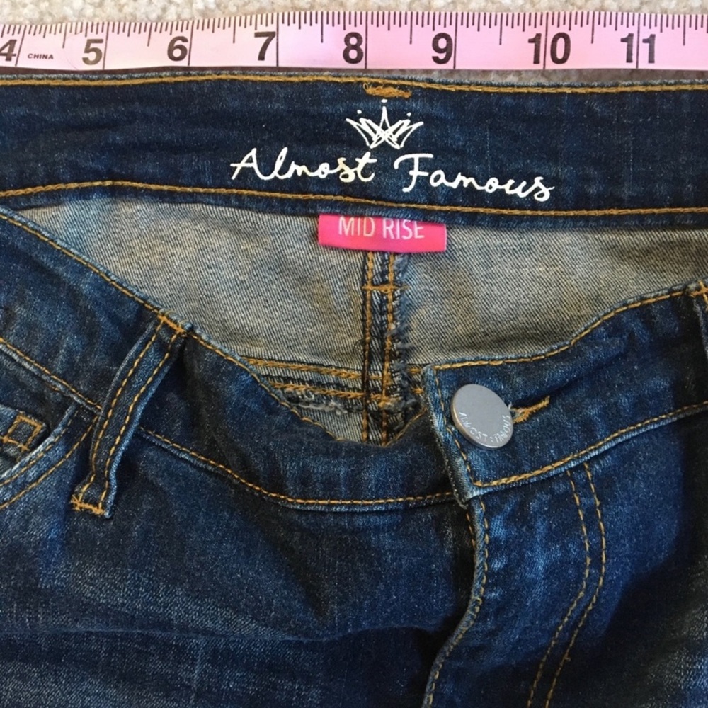 Almost Famous Mid-Rise Ankle Cut Jeans | Size 13 | Star Print & Frayed Hem - Picture 10 of 10